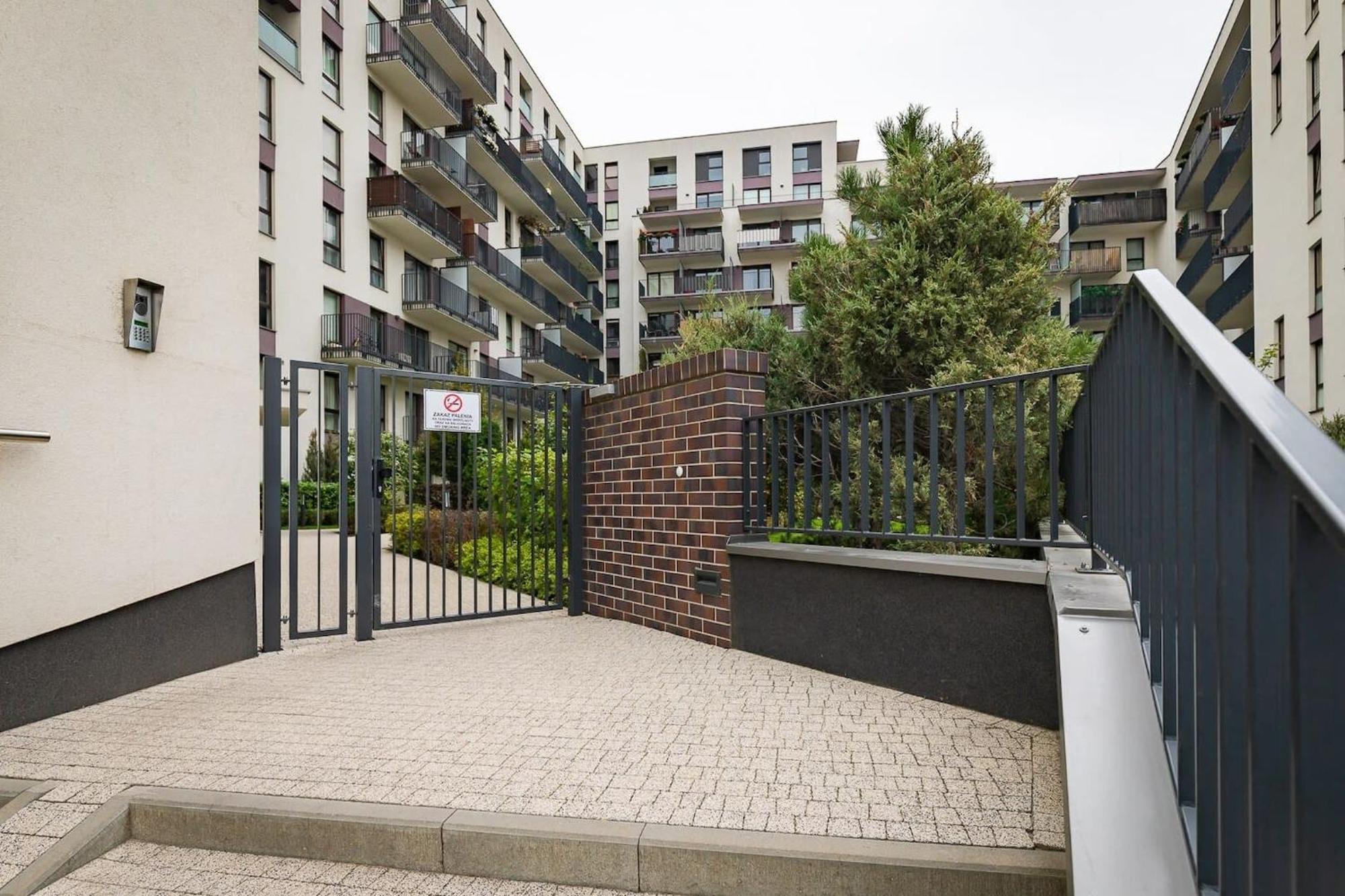 Burakowska 16 - Modern Apartment With Balcony Noclegi Renters Varsóvia Exterior foto
